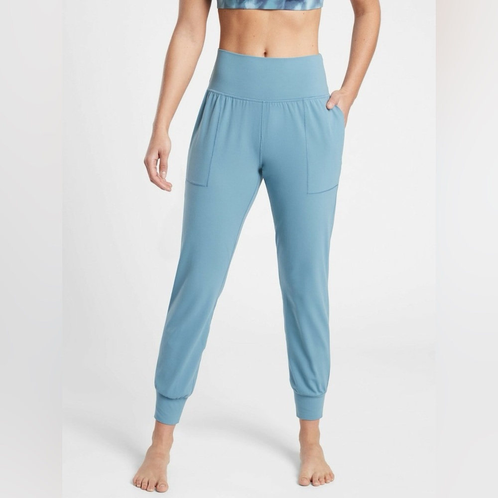 Athleta Salutation Jogger in PowerVita